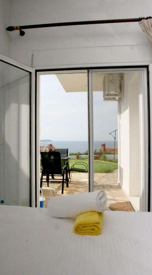 S&S Pura Vida Apartment Paliouri Esterno foto
