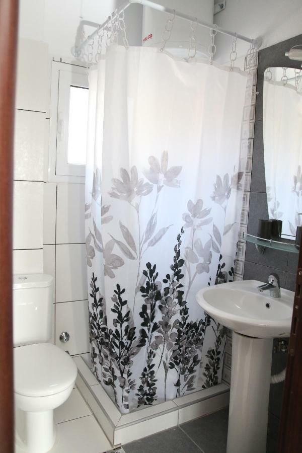 S&S Pura Vida Apartment Paliouri Esterno foto
